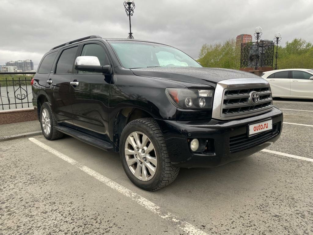 Toyota Sequoia 2009 черный цвет