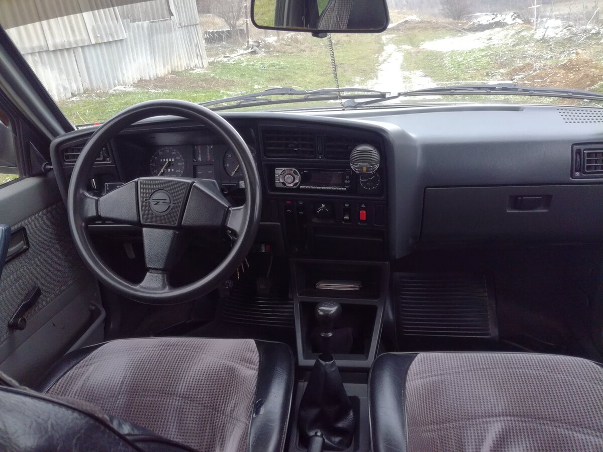 Opel Ascona gt Sport салон