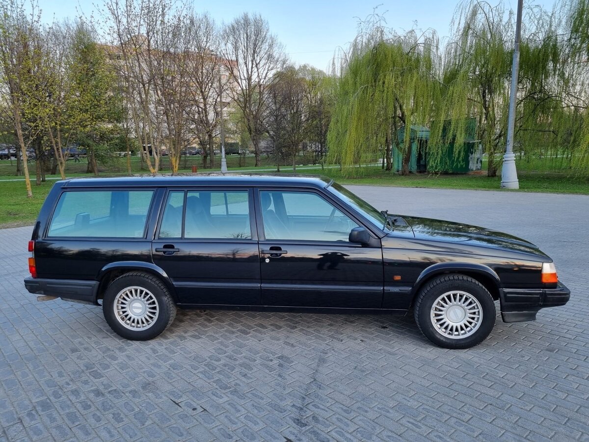 Статусные сигналы 90-х: как «кирпич» Volvo 940 стал визуальным кодом успеха