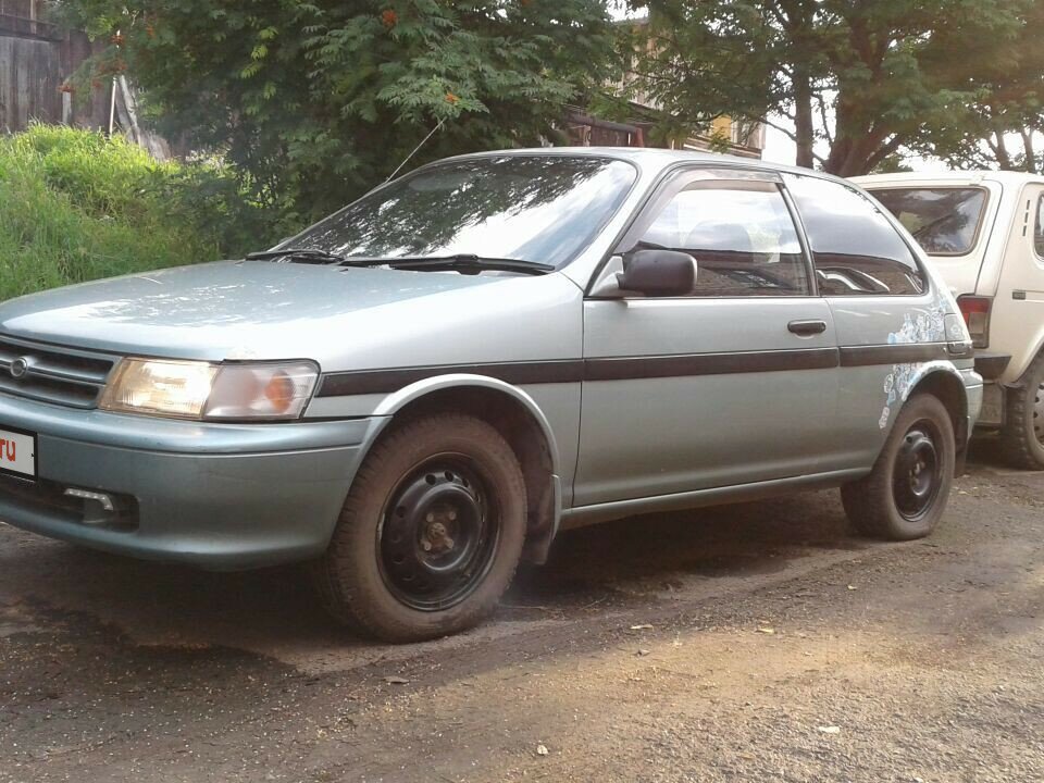 toyota corsa хэтчбек