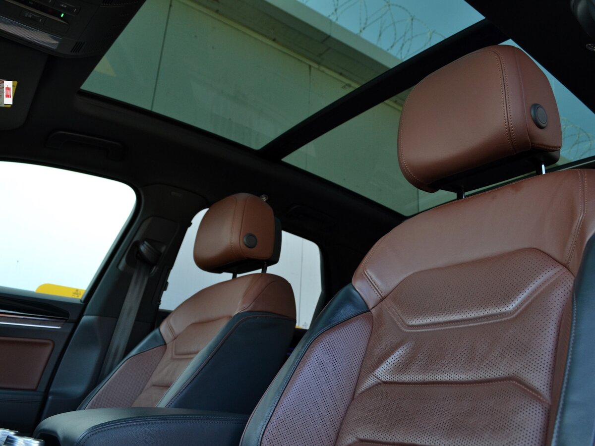 VOLKSWAGEN TOUAREG - фото 16
