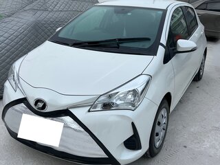 2019 Toyota Vitz III (XP130) Рестайлинг 2, белый, 1100000 рублей, вид 1