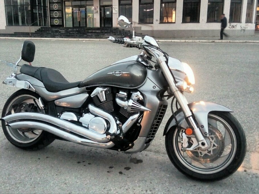 Suzuki Boulevard m109r серый