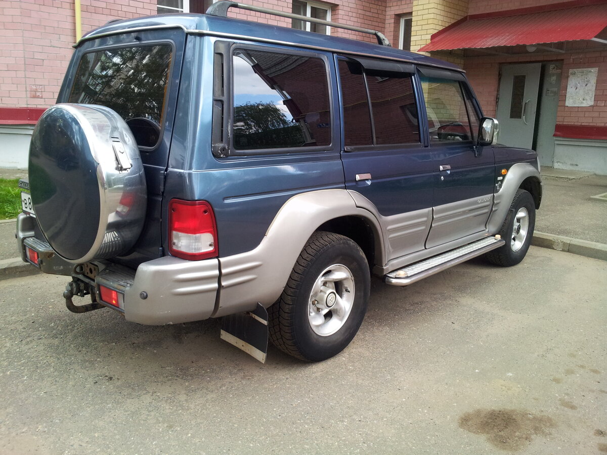 Купить б/у Hyundai Galloper II 3.0 AT (141 л.с.) 4WD