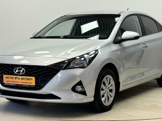 2021 Hyundai Solaris II Рестайлинг, серебристый, 1450000 рублей, вид 1