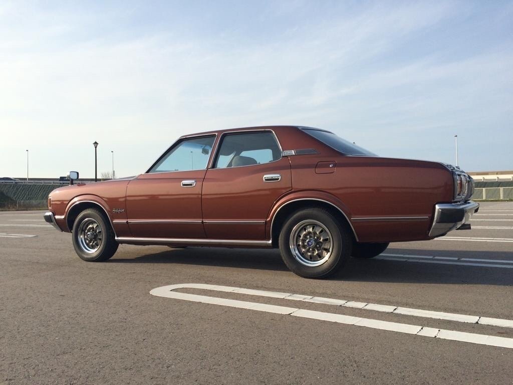 Toyota crown s80