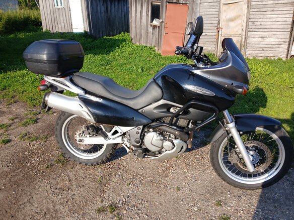 1998 Suzuki XF 650 Freewind, чёрный, 335000 рублей - вид 1