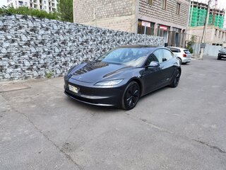 2024 Tesla Model 3 I Рестайлинг, чёрный, 2500000 рублей, вид 1