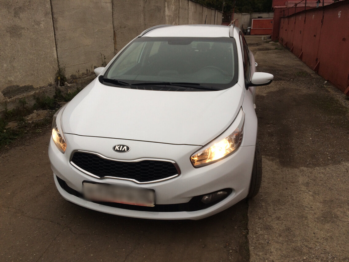 Kia Ceed 2013 белая