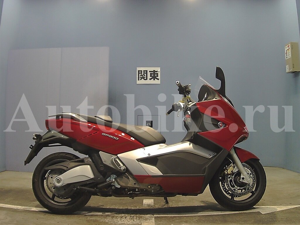Самый мощный скутер Gilera GP 800