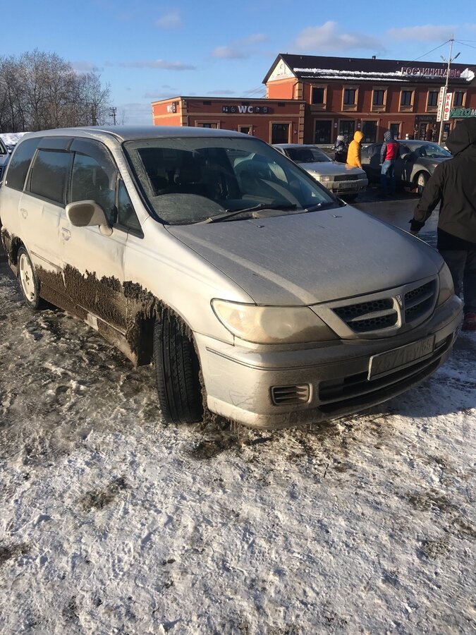 Ниссан пресаж 2001 год