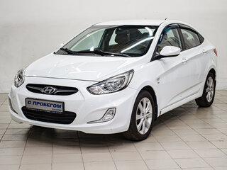 2012 Hyundai Solaris I, белый, 620000 рублей, вид 1
