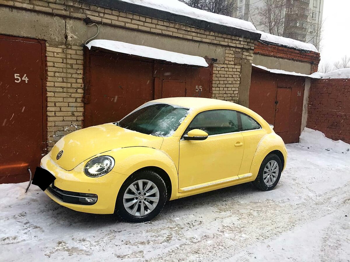 Volkswagen Beetle 2 Yellow