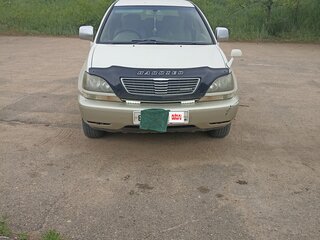 1998 Toyota Harrier I (XU10), белый, 850000 рублей, вид 1