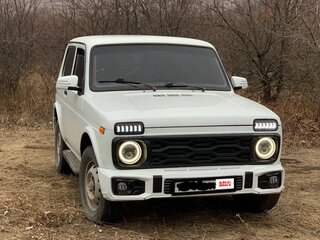 2005 Lada (ВАЗ) 2121 (4x4) I Рестайлинг, белый, 450000 рублей, вид 1