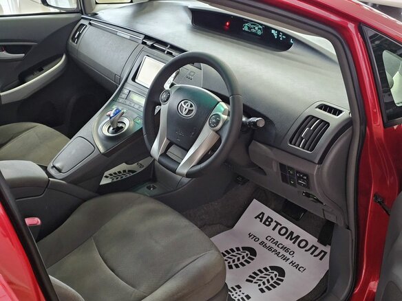 2011 Toyota Prius III (XW30), красный, 999000 рублей - вид 10