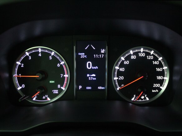 2022 Toyota Granvia II, чёрный - вид 14