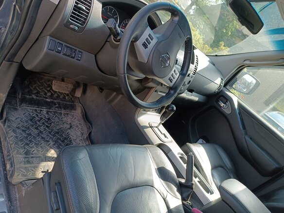 2008 Nissan Pathfinder III, серый, 2000000 рублей - вид 4