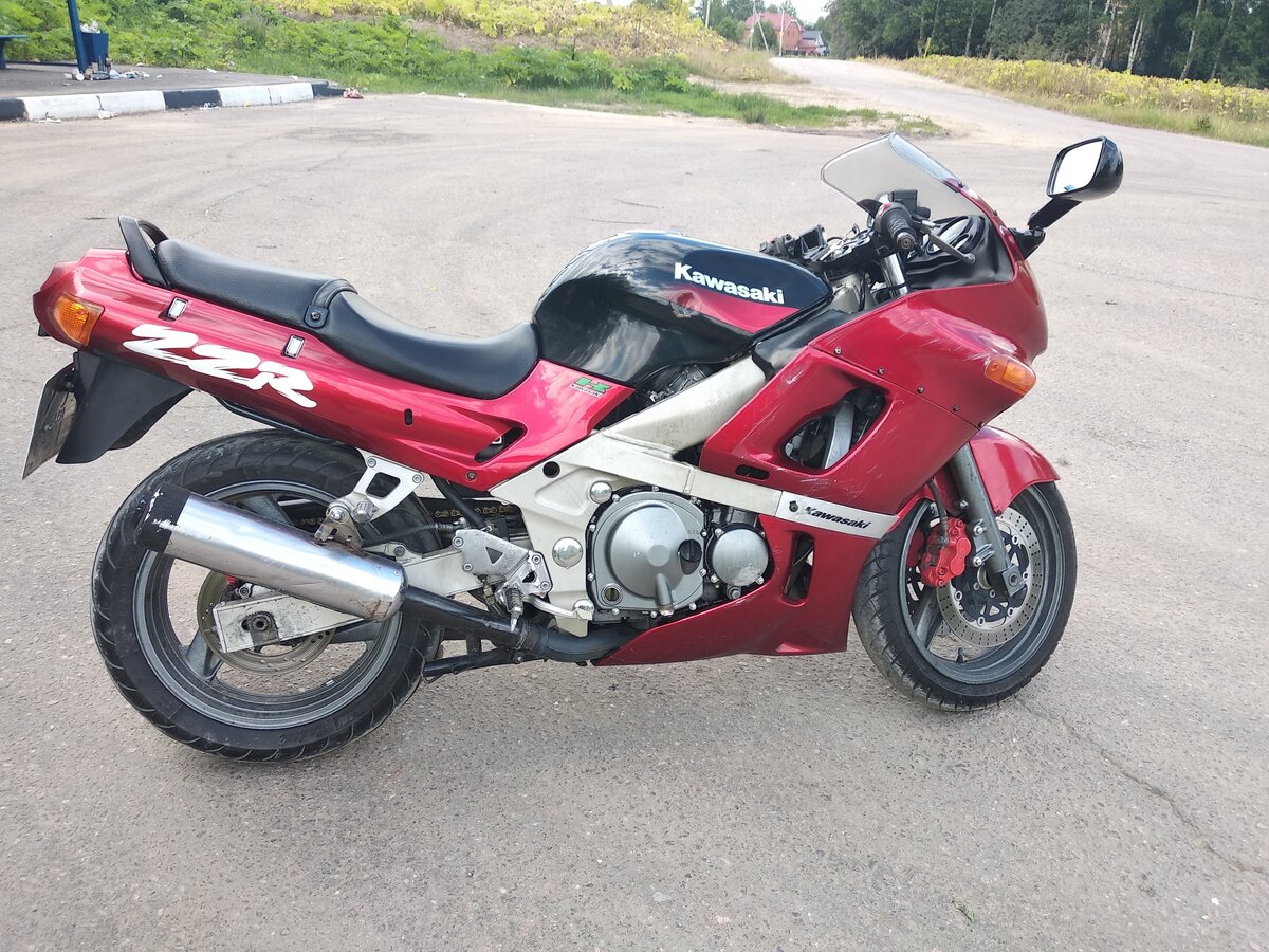 Кавасаки ЗЗР 400