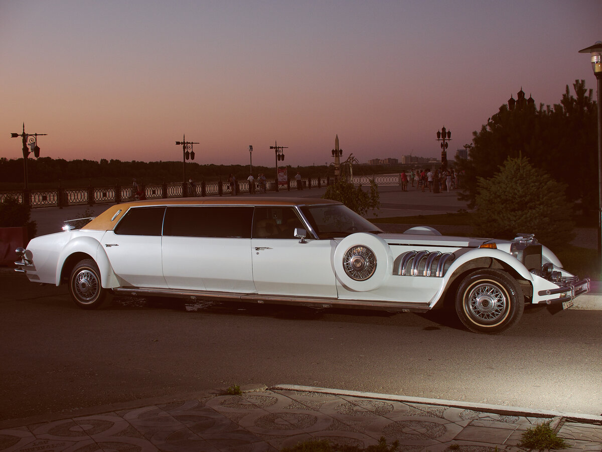Excalibur 1985 автомобиль