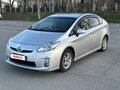 2011 Toyota Prius III (XW30), серебристый, 830000 рублей