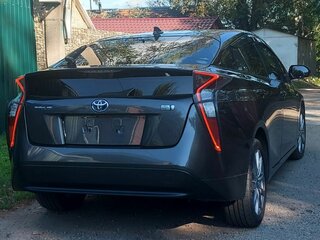 2017 Toyota Prius IV (XW50), серый, 1695000 рублей, вид 1
