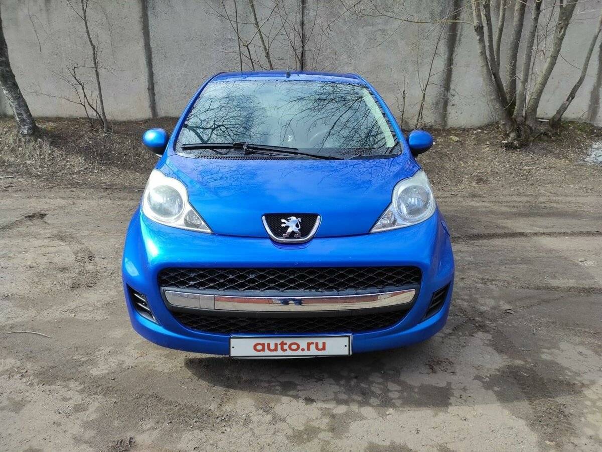 Купить б/у Peugeot 107 I Рестайлинг 1.0 AMT (68 л.с.) бензин робот в ...