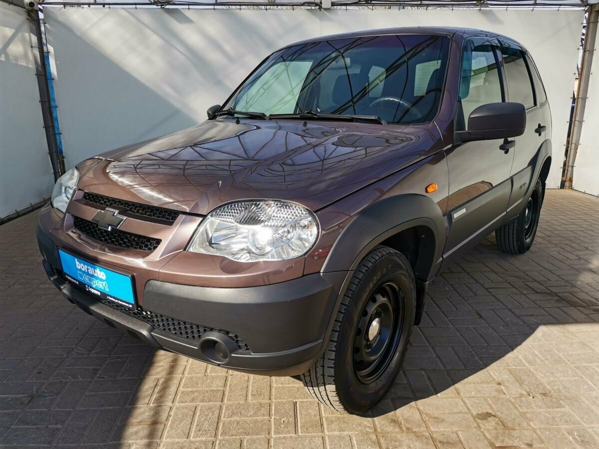 Купить б/у Chevrolet Niva I Рестайлинг 1.7 MT (80 л.с.) 4WD бензин ...