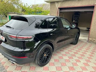 2019 Porsche Cayenne III, чёрный, 7000000 рублей, вид 5