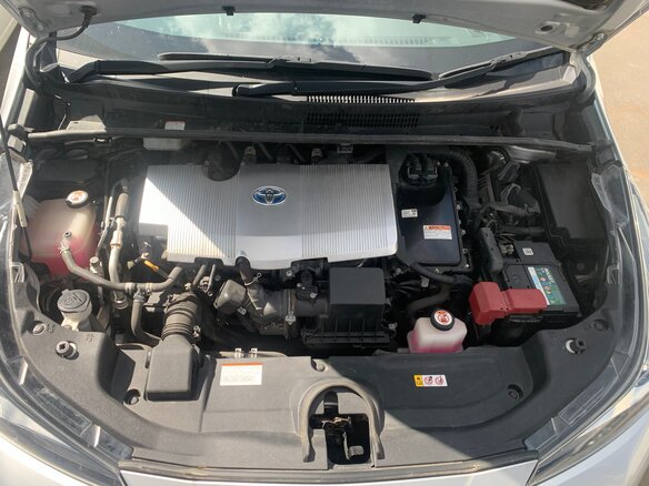 2020 Toyota Prius IV Рестайлинг (XW50), серый, 1950000 рублей - вид 31