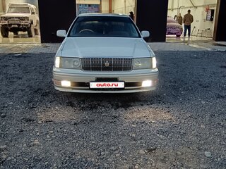1999 Toyota Crown X (S150), белый, 800000 рублей, вид 1