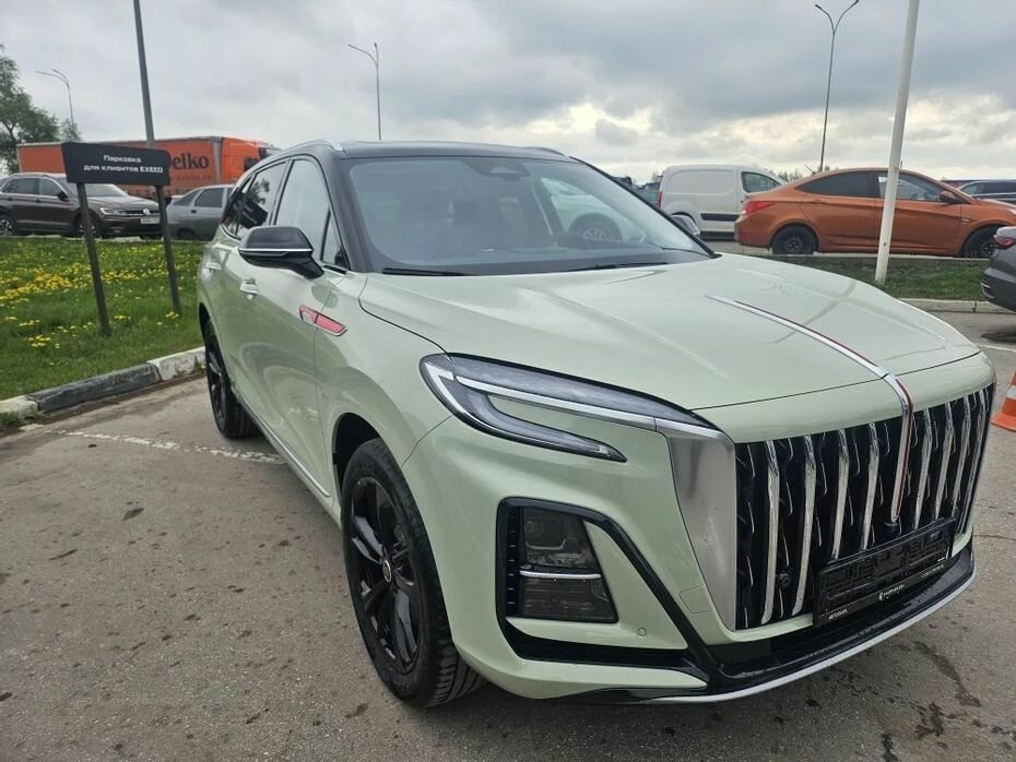 Hongqi HS3