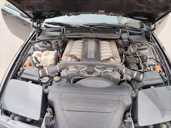 Купить б/у BMW 8 серии I (E31) 850i 5.0 AT (300 л.с.) бензин автомат в ...