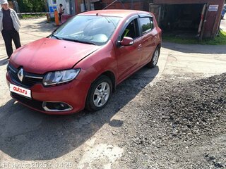 2014 Renault Sandero II, красный, 370000 рублей, вид 1