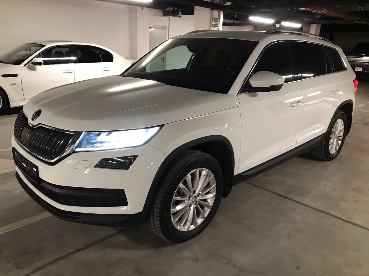 Купить б/у Skoda Kodiaq I 2.0 AMT (180 л.с.) 4WD бензин робот в ...