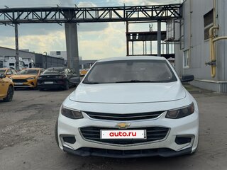 2016 Chevrolet Malibu IX, белый, 1200000 рублей, вид 1