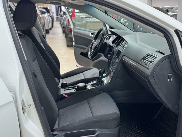 2013 Volkswagen Golf VII, белый, 849000 рублей - вид 13