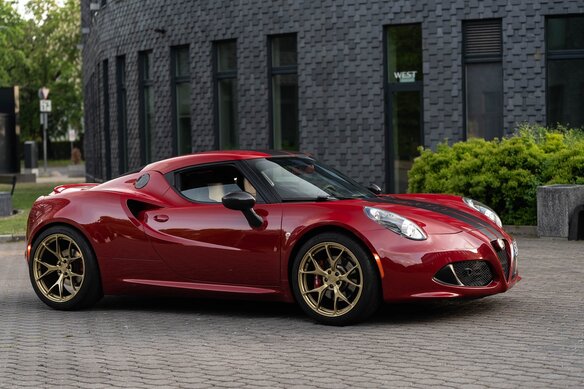 Купить б/у Alfa Romeo 4C 2013-2016 1.8 AMT (240 л.с.) бензин робот в ...