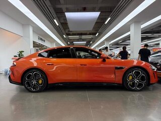 2024 Xiaomi SU7 I, оранжевый, 5800000 рублей, вид 3