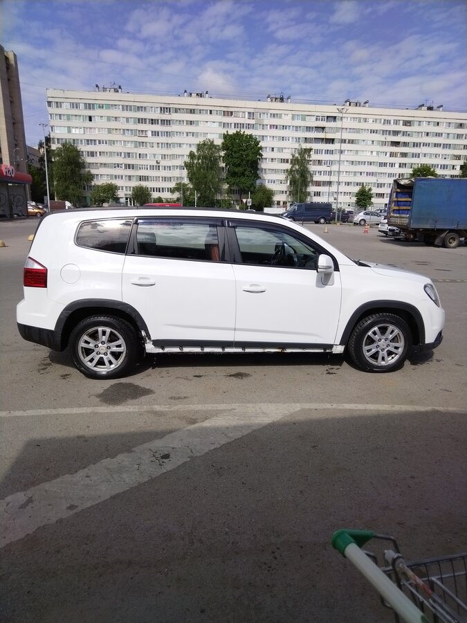 Шевроле орландо белый