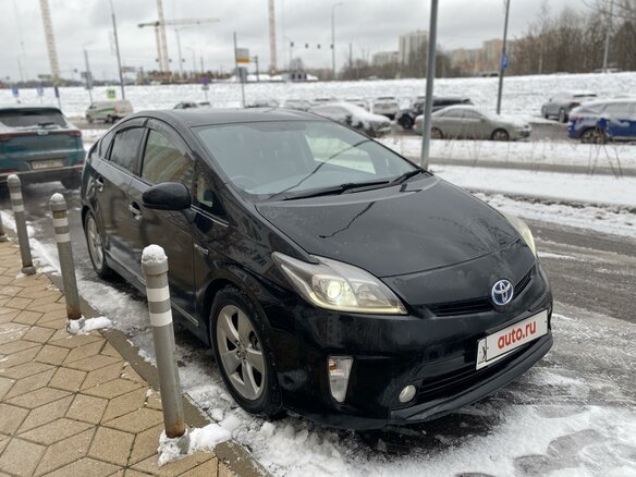 2013 Toyota Prius III Рестайлинг (XW30), чёрный, 1150000 рублей - вид 3