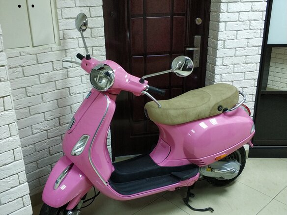 2010 Vespa LX 50, розовый