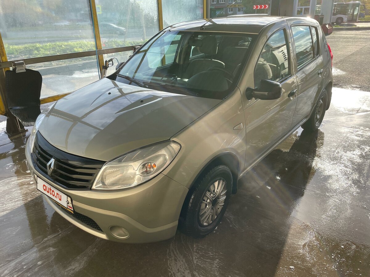 Купить б/у Renault Sandero I 1.4 MT (75 л.с.) бензин механика в ...