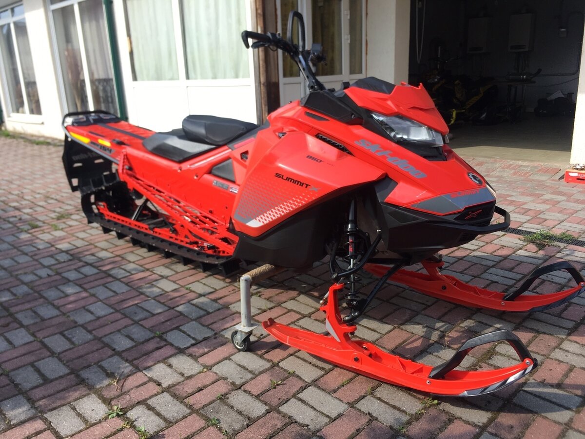 Summit 850