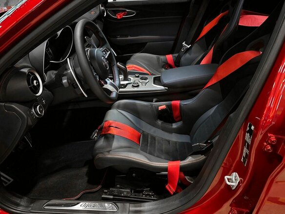 2022 Alfa Romeo Giulia, красный - вид 17