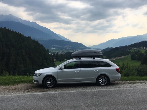 2014 Skoda Superb II Рестайлинг, белый - вид 2