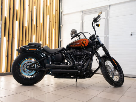 Harley davidson street bob 2021 price deals