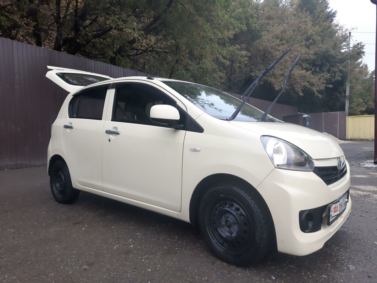 Купить б/у Daihatsu Mira e:S I Рестайлинг 0.7 CVT (49 л.с.) бензин ...