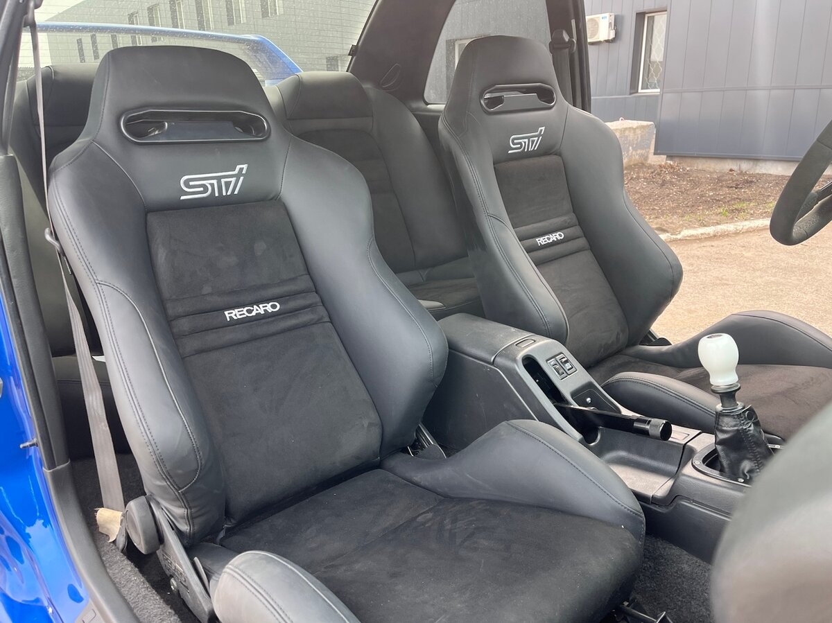 Купить б/у Subaru Impreza WRX STi I 2.0 MT (280 л.с.) 4WD бензин ...