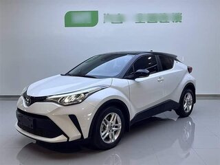 2022 Toyota C-HR I Рестайлинг, белый, 1950000 рублей, вид 1